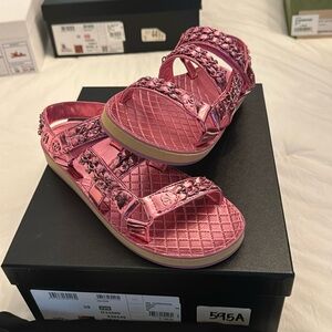 Chanel Sandals Brand New Never Been Worn Size 39 G33800X565490n549 22s